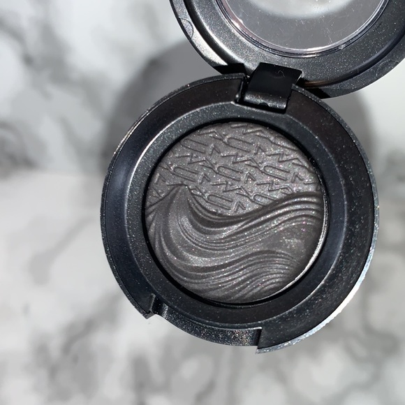 Dark Dare Extra Dimension Eyeshadow Collection MAC - Picture 6 of 15